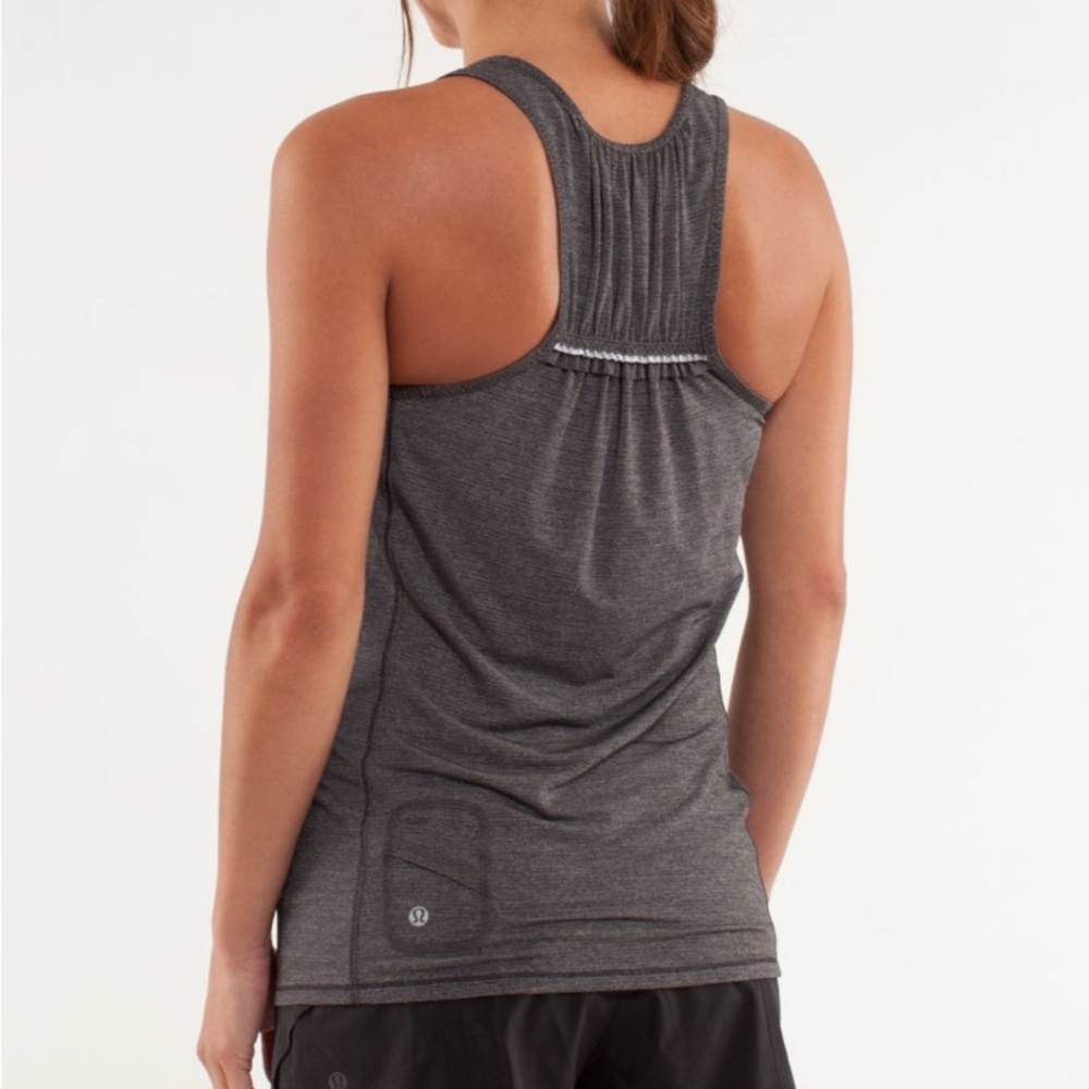 Lululemon Run: Silver Bullet Sleeveless Tech
Black size 8